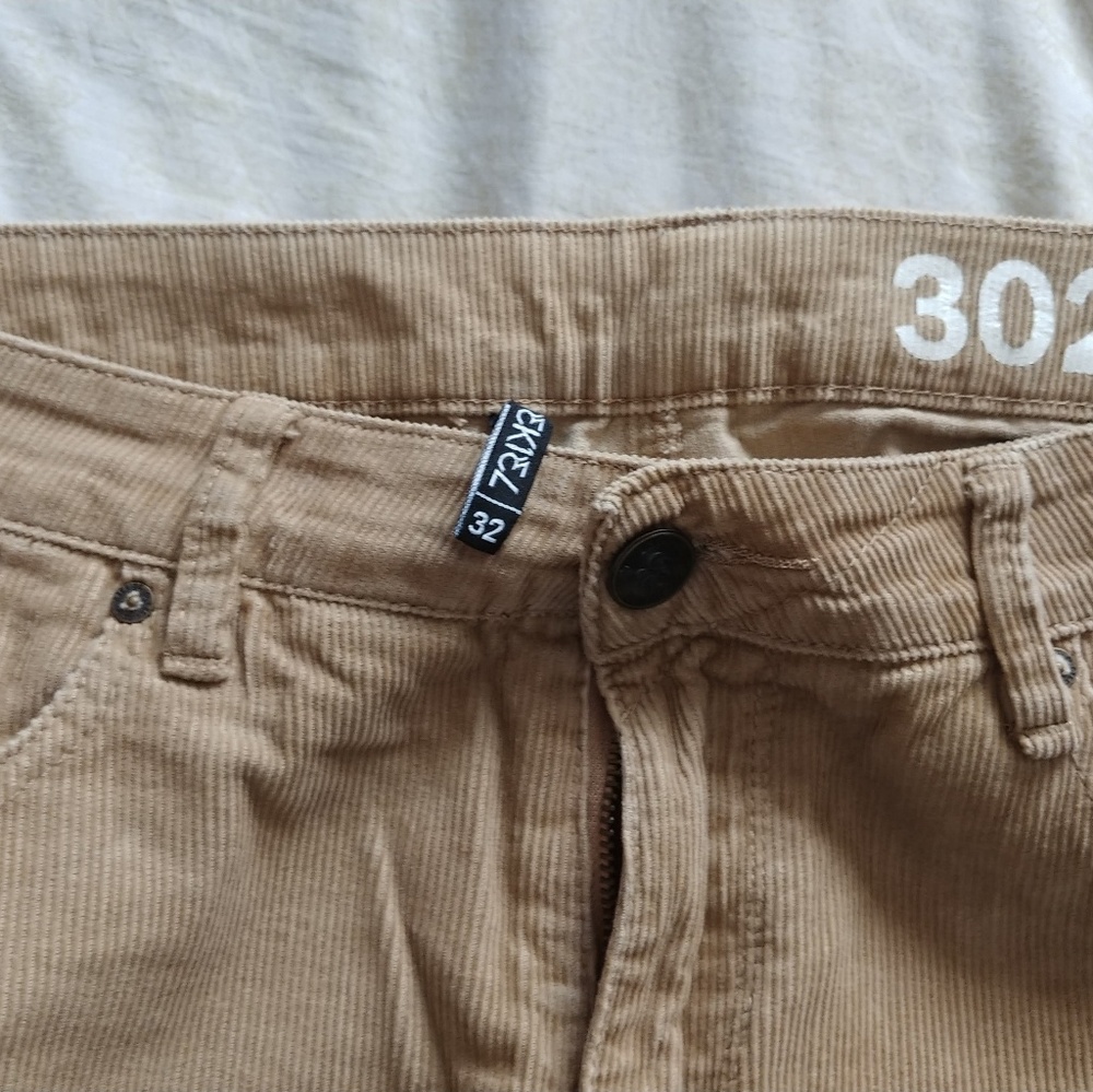 Ezekiel corduroy pants khaki